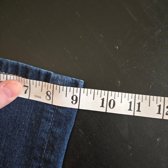 Miss Me Boot Cut Cross Embellished Women's Jeans. Size 32 - Picture 14 of 16